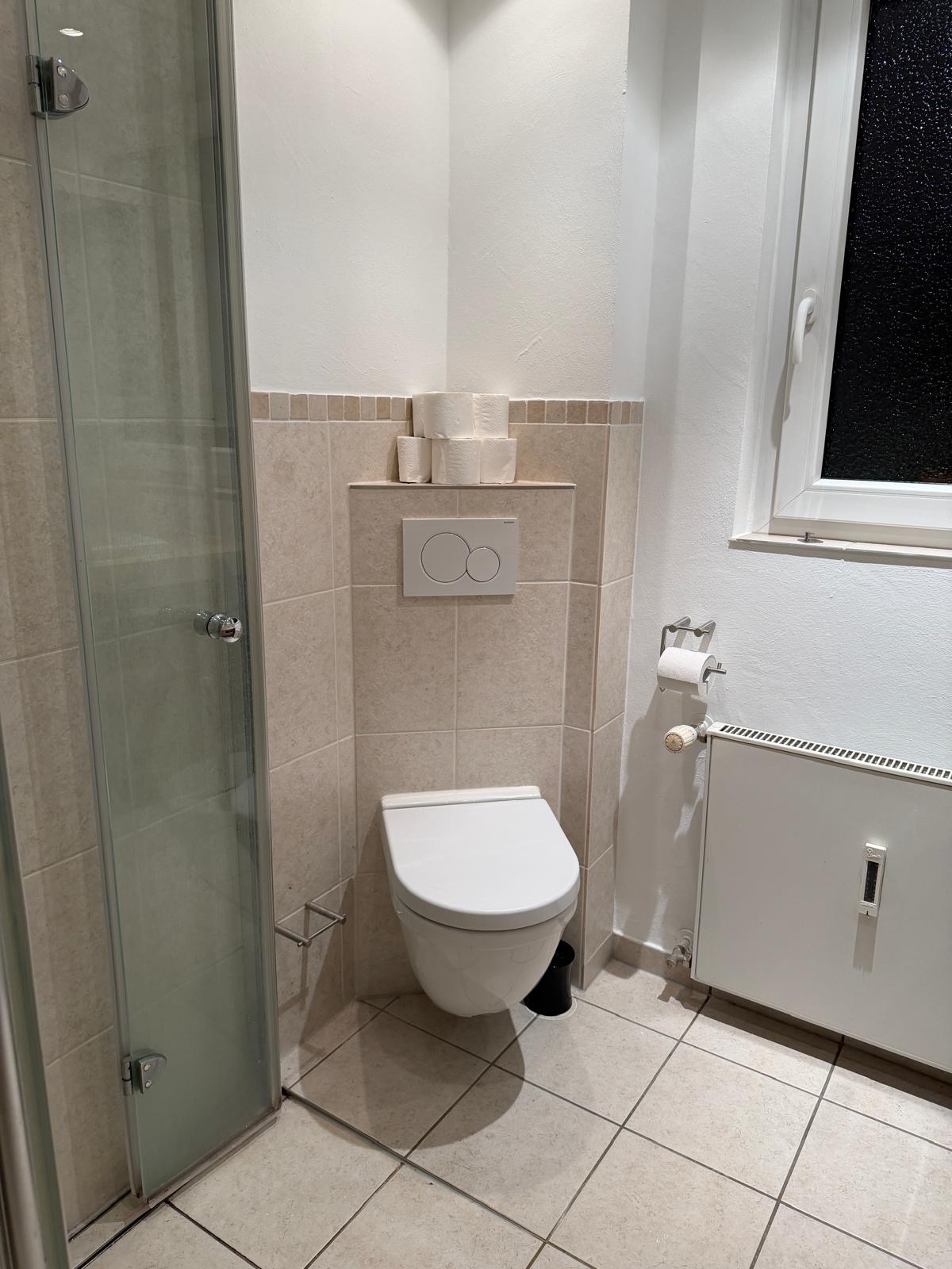 Dusche WC Monteurwohnung Wuppertal